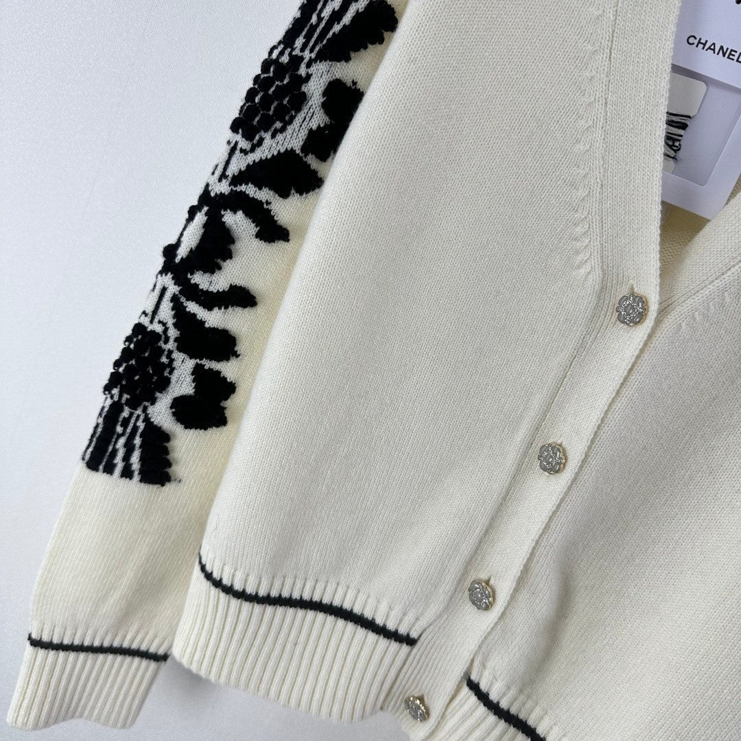 26SS NEW V-neck knitted cardigan