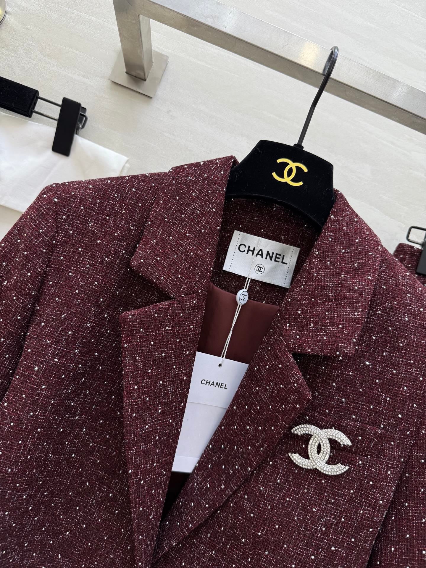 26SS NEUES Kostüm mit Rock