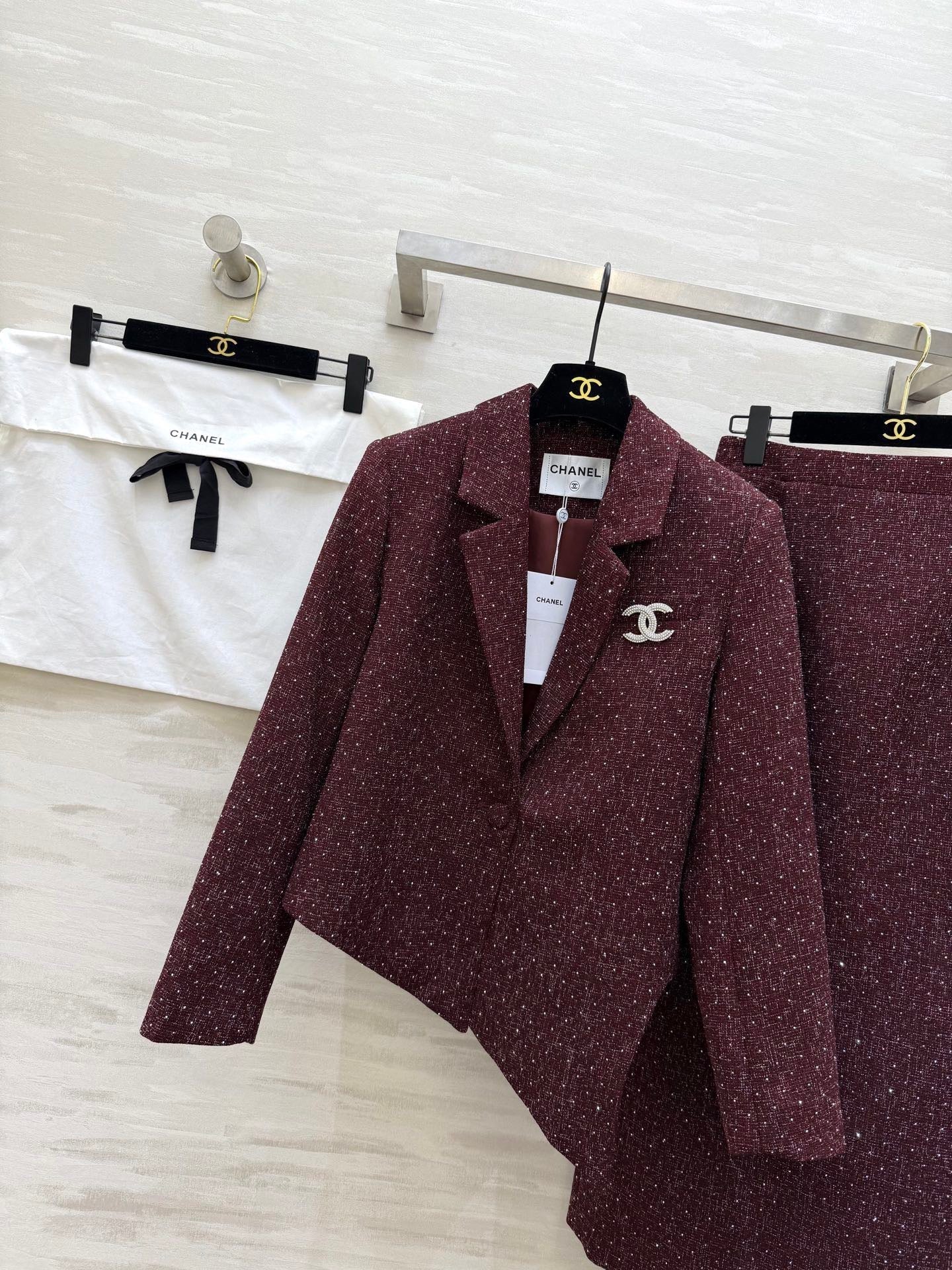 26SS NEUES Kostüm mit Rock