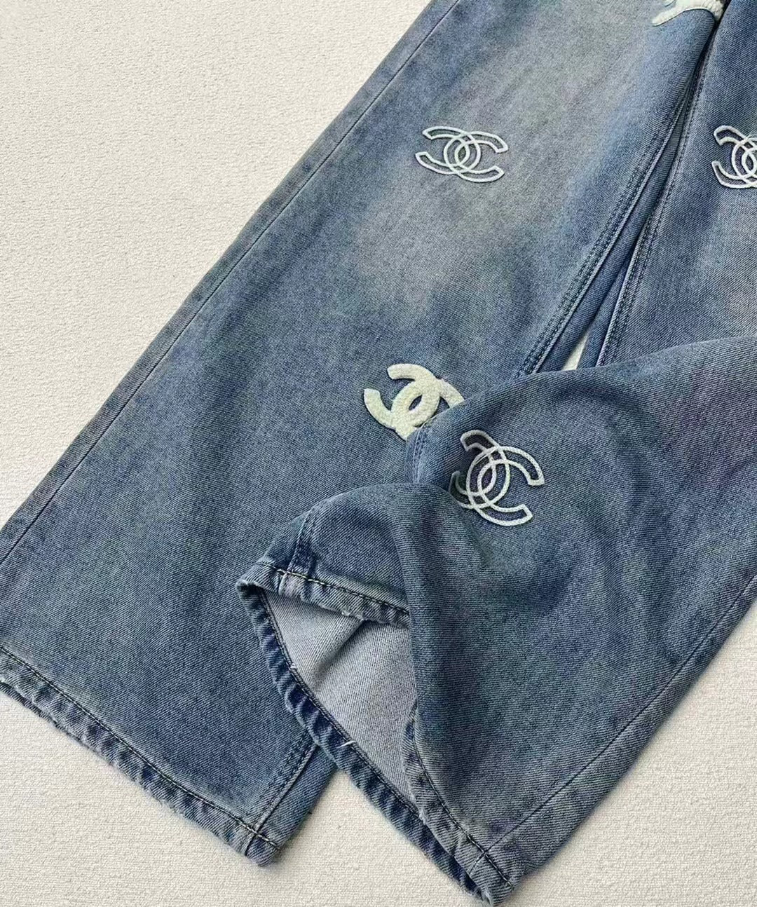 🔥Höchste Qualität🔥26SS NEU Stickerei + Beflockung Doppel-C-Buchstabenjeans