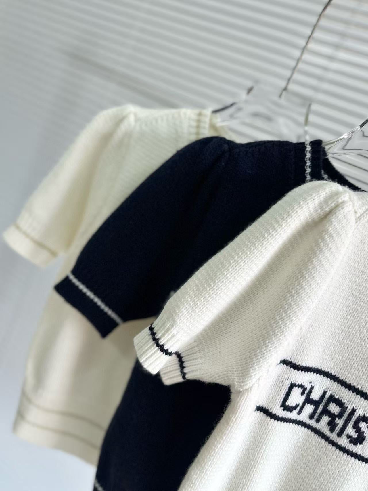 26SS NEU Handbestickter Glücksstern ⭐️ Kurzarm-Strickpullover