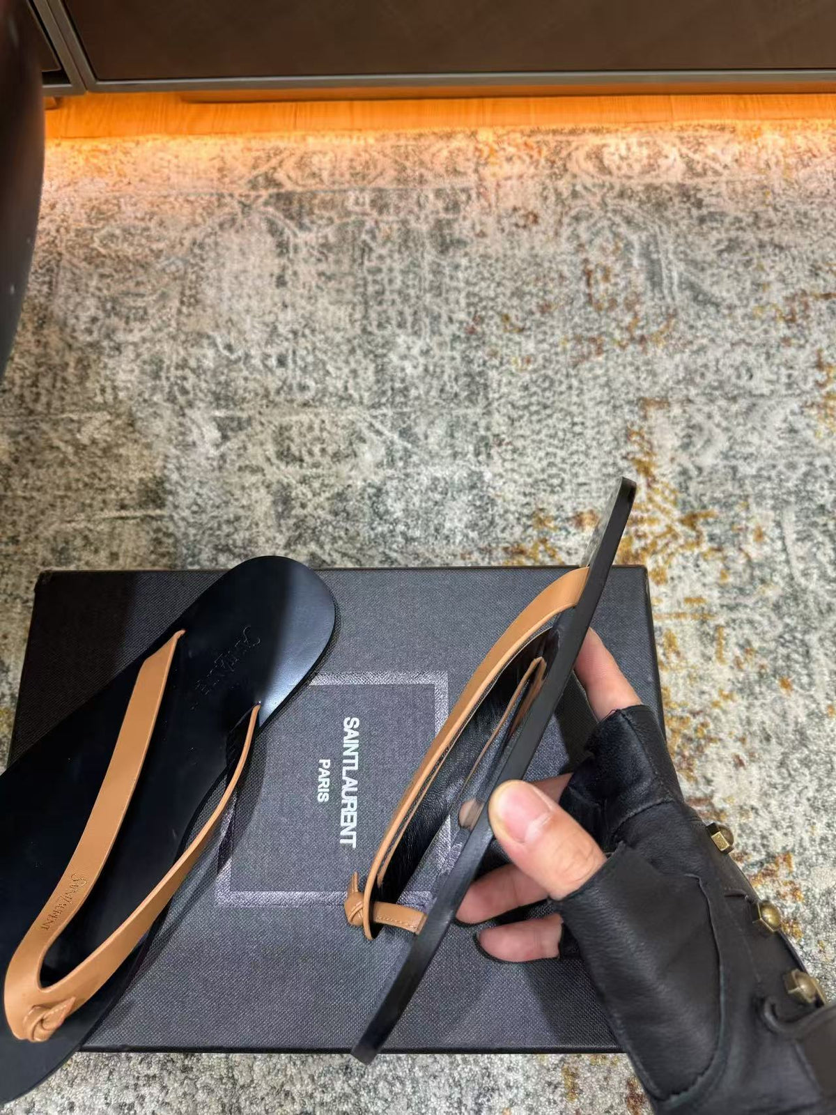 26FW New Casual Leather Flip-Flops