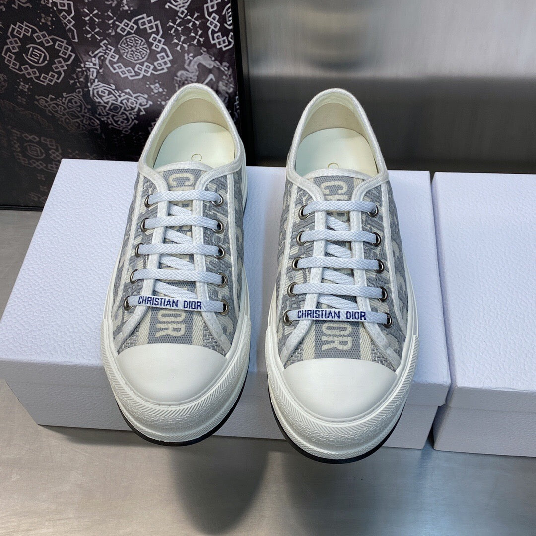 25FW NEW Embroidered Canvas Shoes