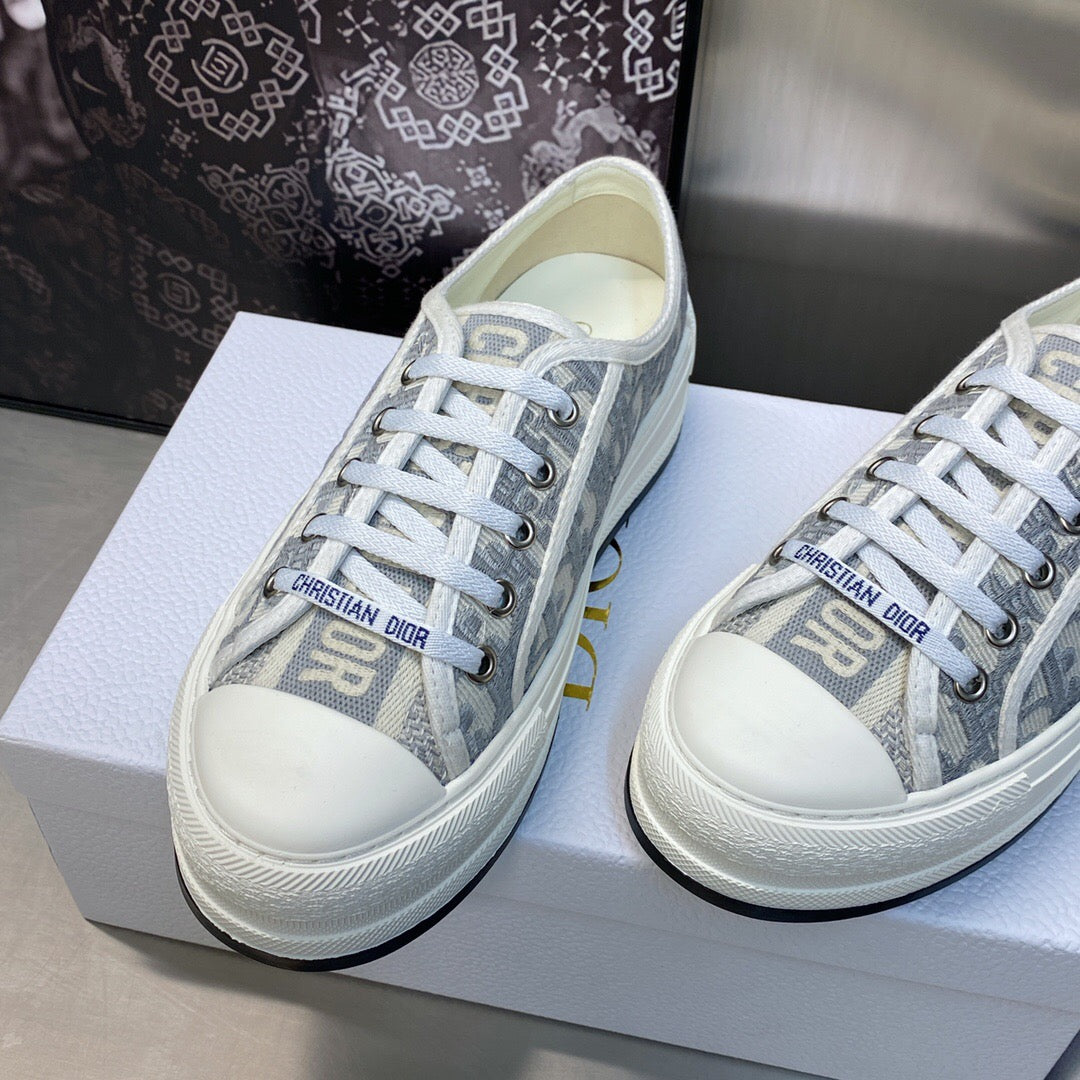 25FW NEW Embroidered Canvas Shoes