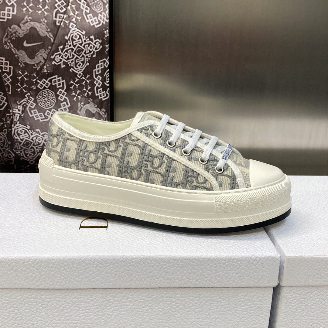 25FW NEW Embroidered Canvas Shoes