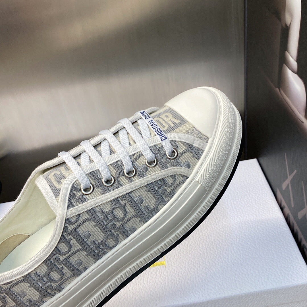 25FW NEW Embroidered Canvas Shoes