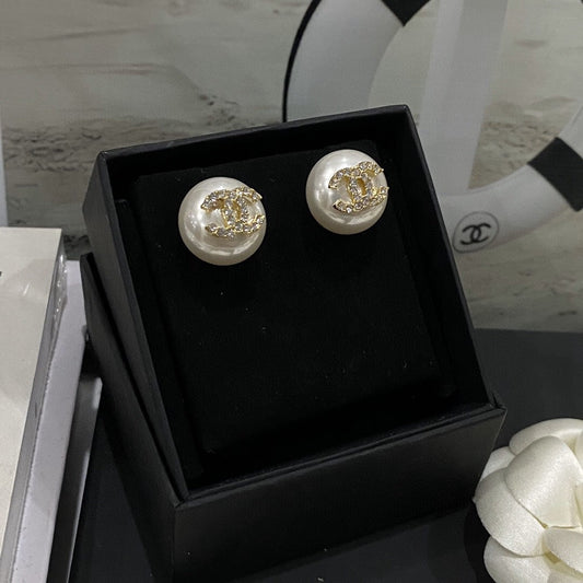 25FW NEW Snowflake Crystal Pearl Stud Earrings