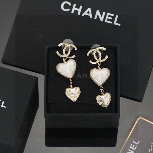 25FW New Trendy Heart-Shaped Earrings
