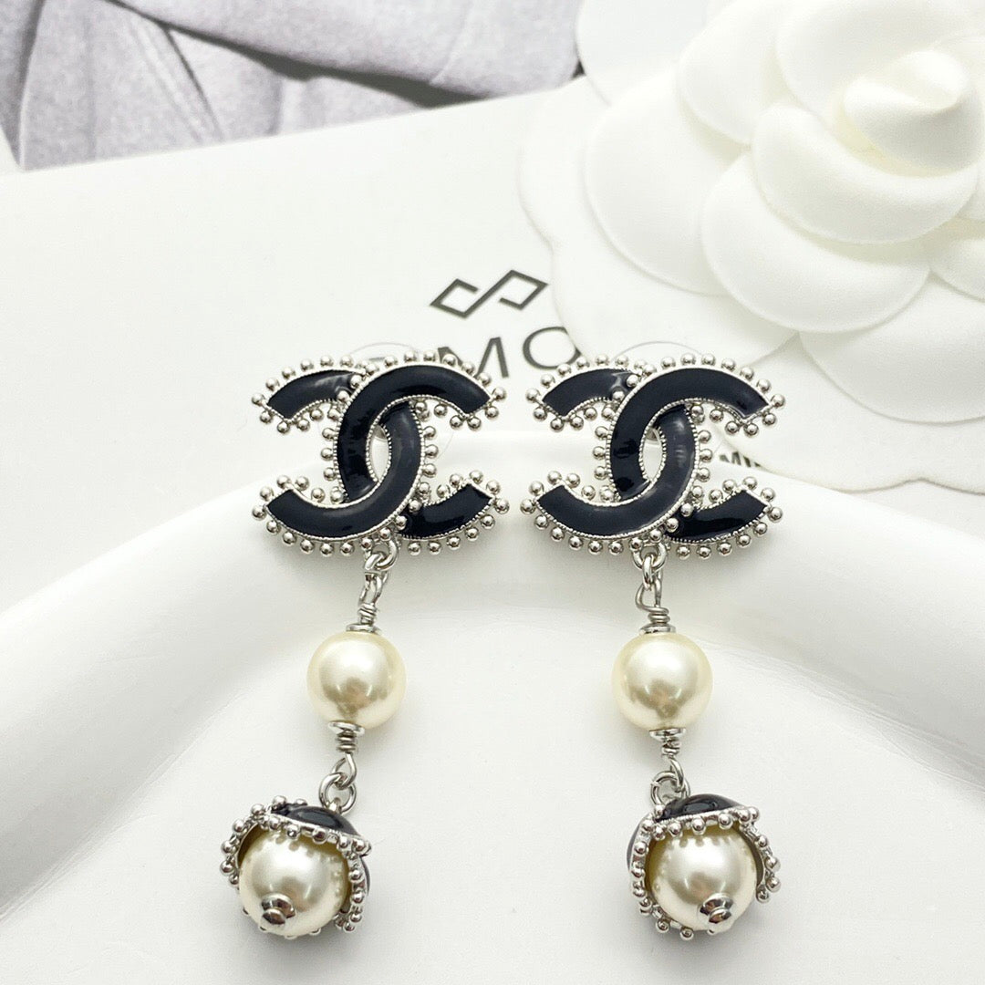 25FW NEU Exquisite Emaille-Ohrstecker