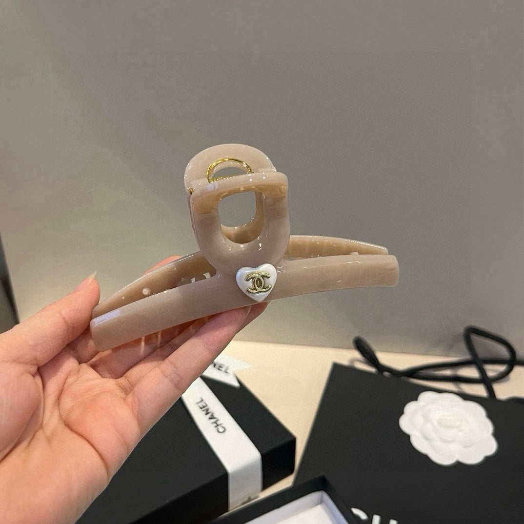 C letter hairpin (not shipped if purchased separately)