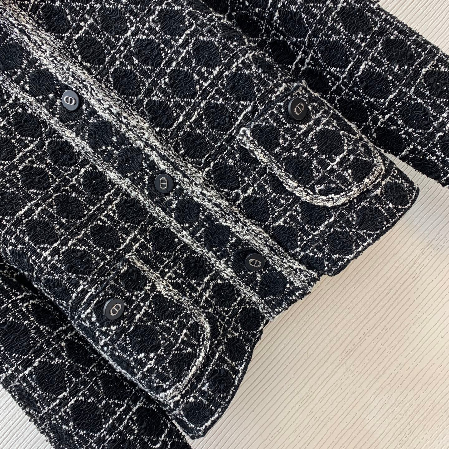 25FW rhombus letter logo button double pocket knitted cardigan and skirt suit