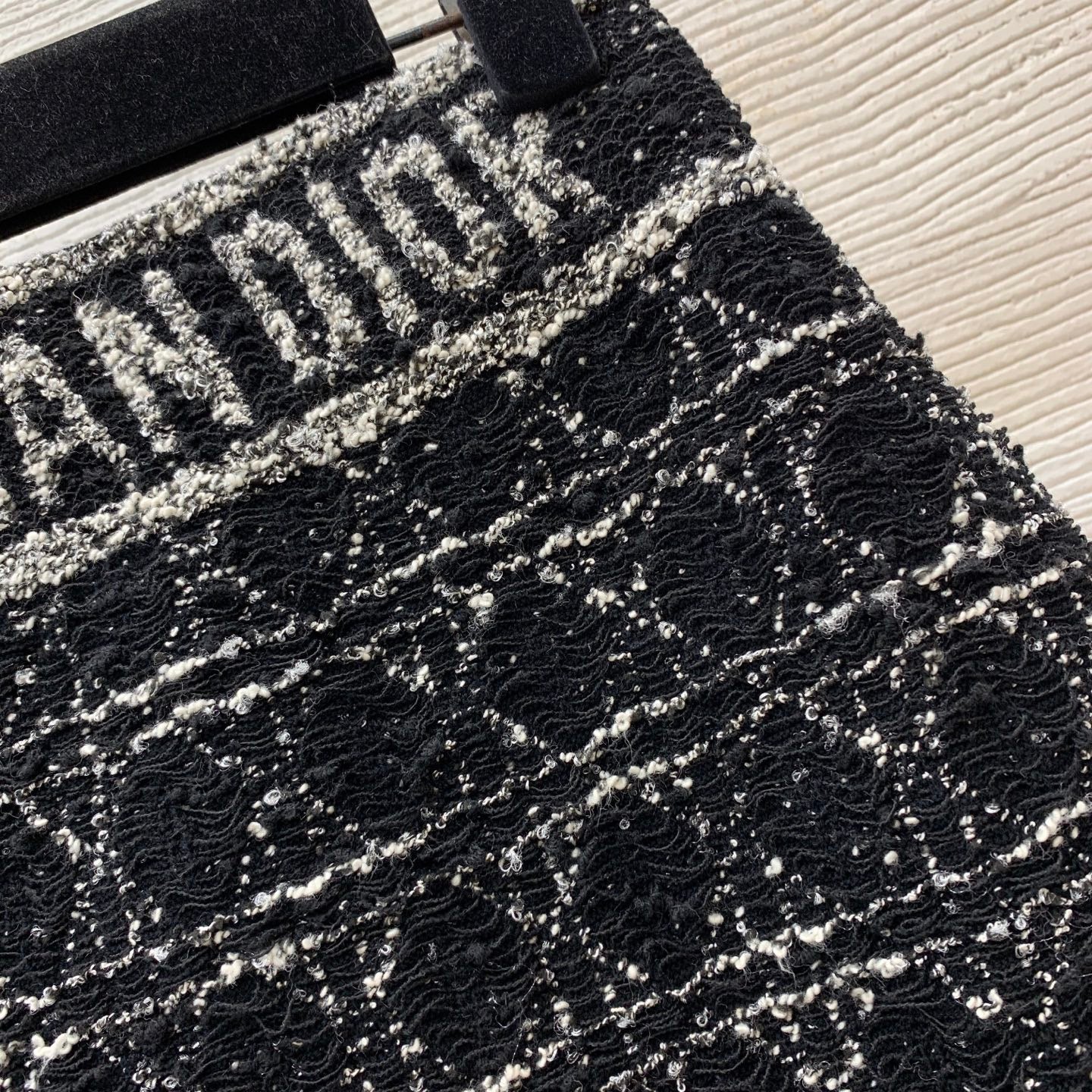 25FW rhombus letter logo button double pocket knitted cardigan and skirt suit