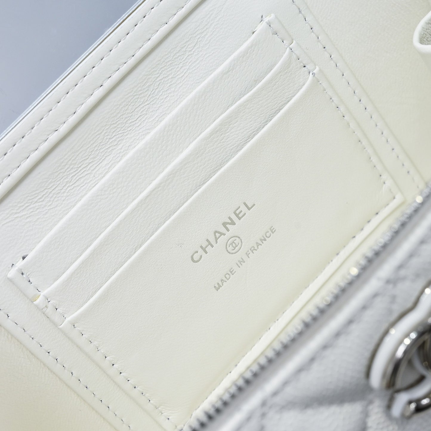 25 new style silver handle cosmetic bag