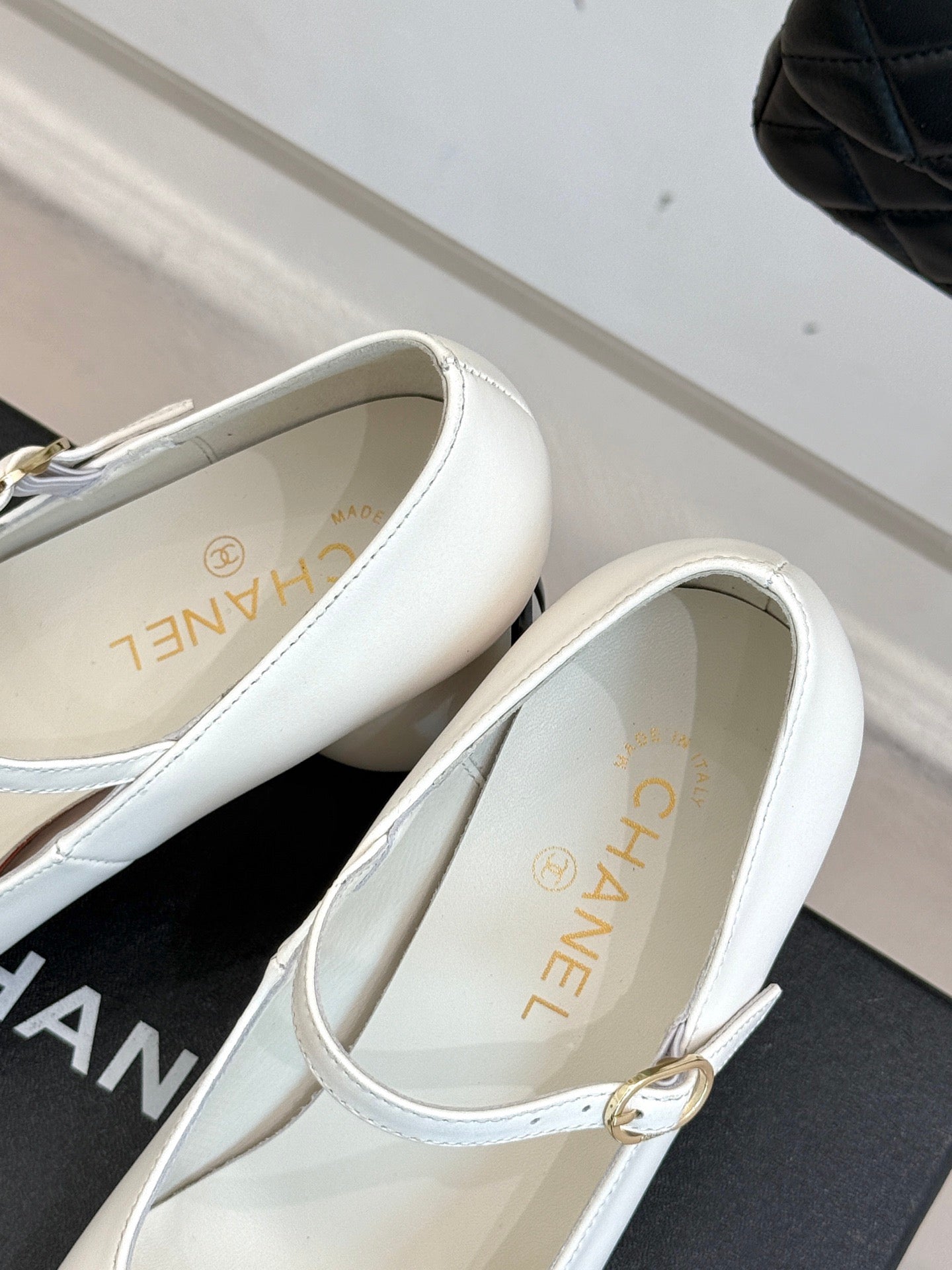 25A new autumn and winter giant pearl heel Mary Jane shoes (height: 7cm)