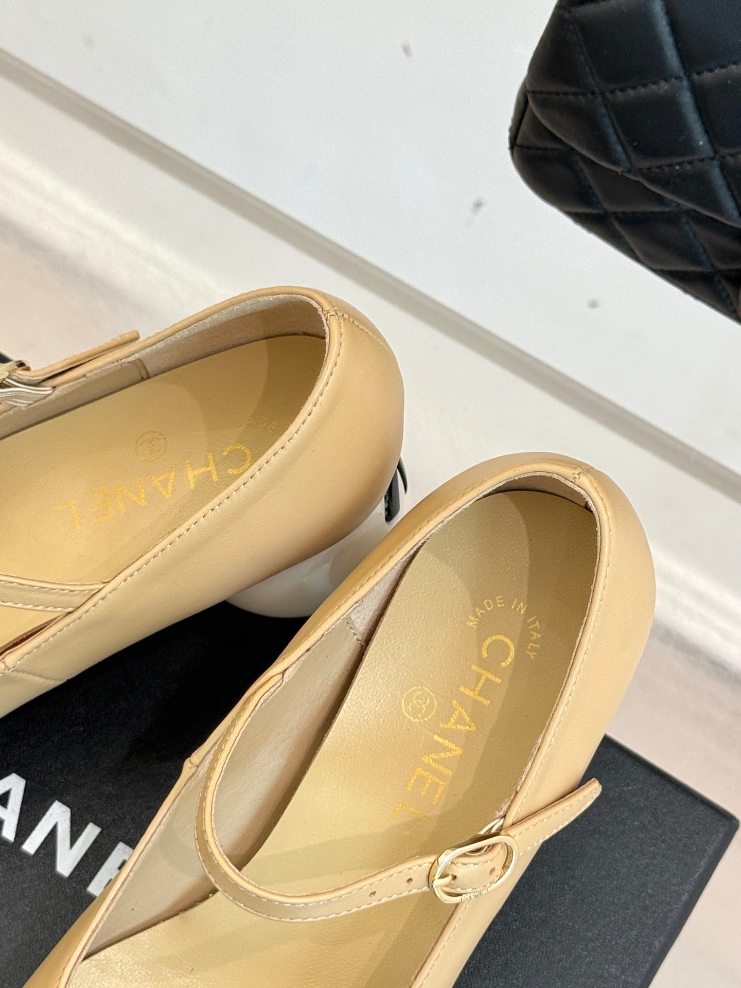 25A new autumn and winter giant pearl heel Mary Jane shoes (height: 7cm)