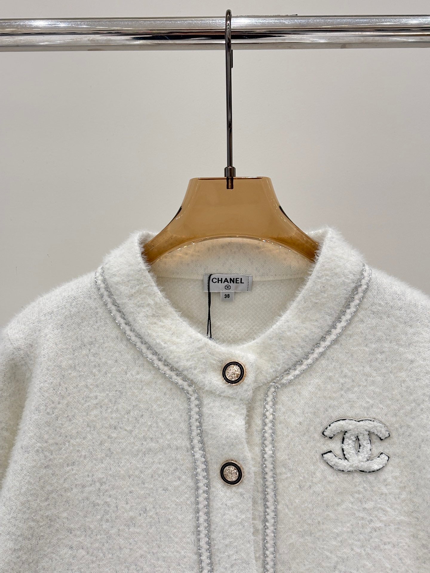 25FW NEW style round neck letter logo three-dimensional patch simple metal buckle knitted cardigan