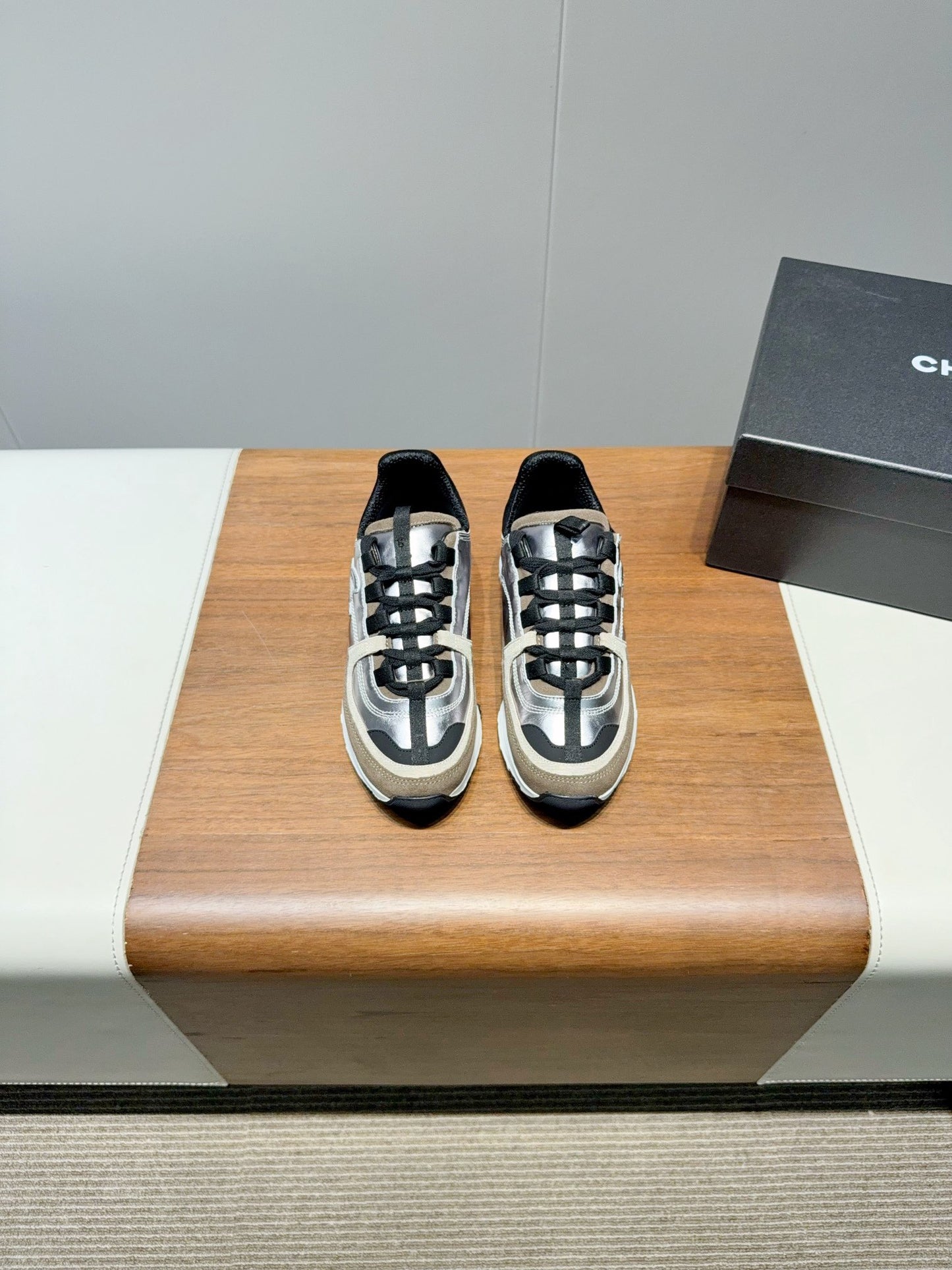 25 customized frosted cowhide platform shoes