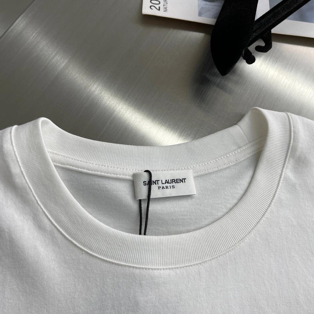 Camiseta de manga corta con estampado del logo.