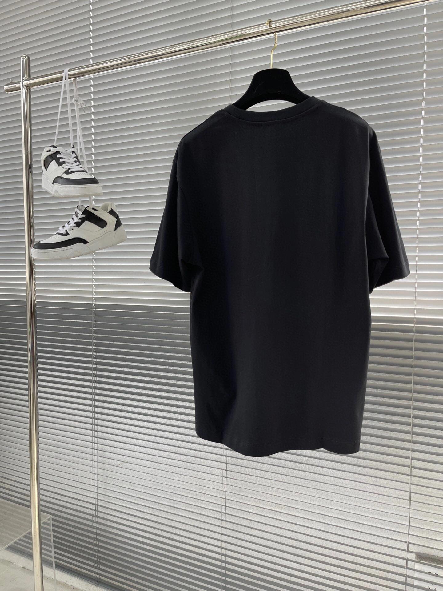 Camiseta de manga corta con estampado del logo.