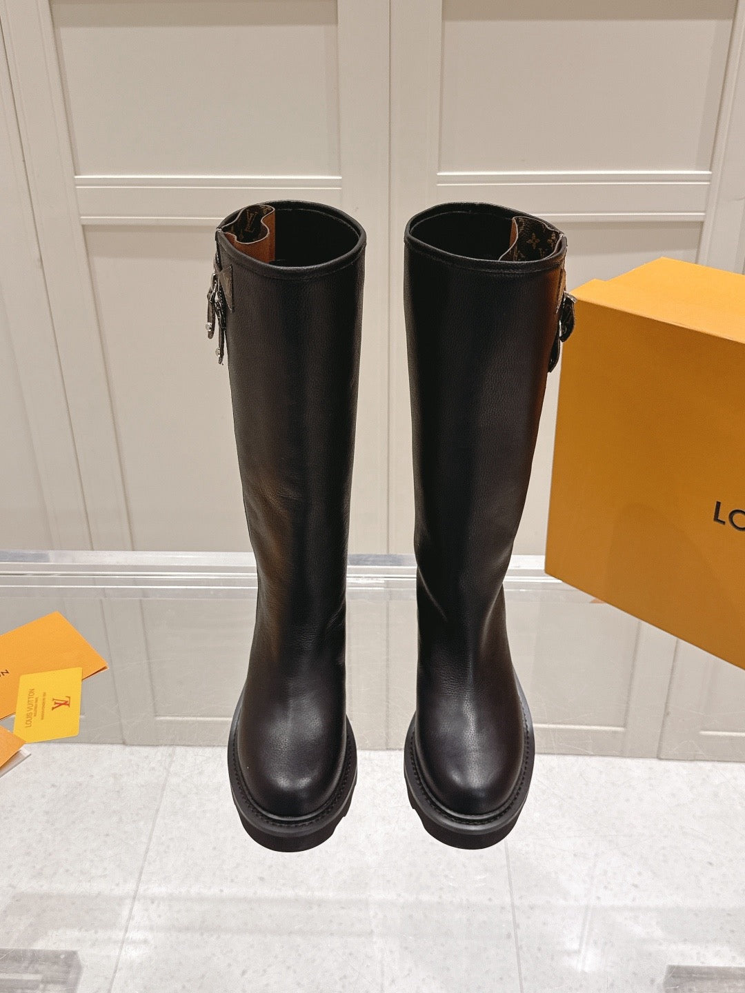 25 official autumn and winter new round head knight boots