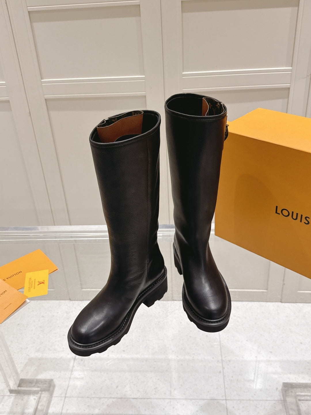 25 official autumn and winter new round head knight boots