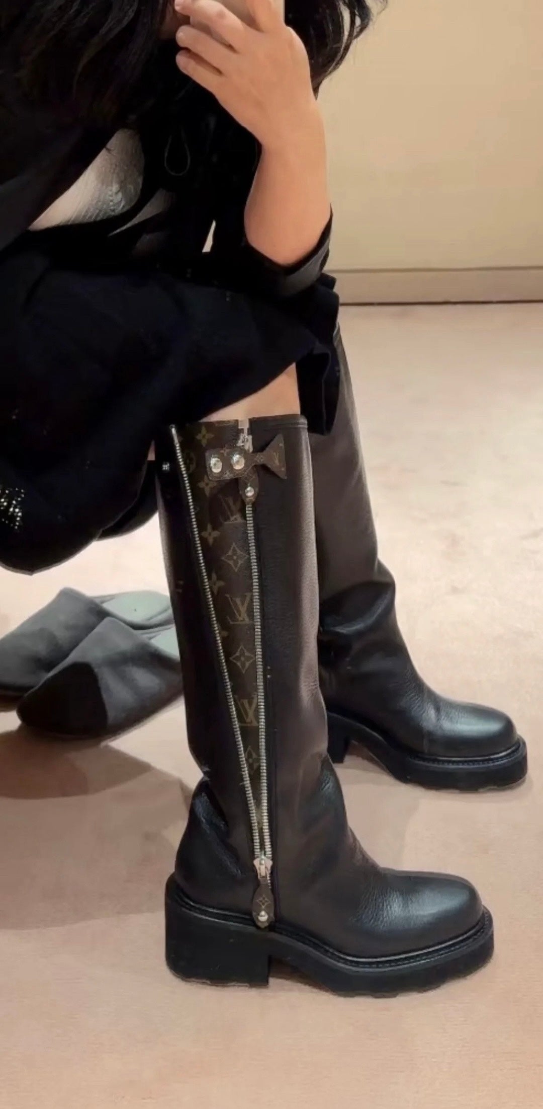 25 official autumn and winter new round head knight boots