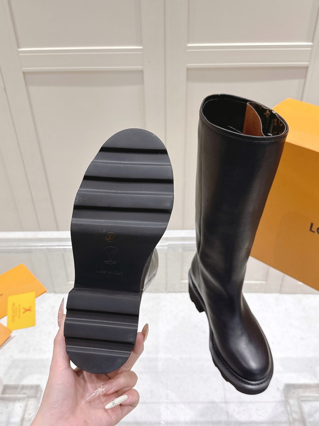 25 official autumn and winter new round head knight boots