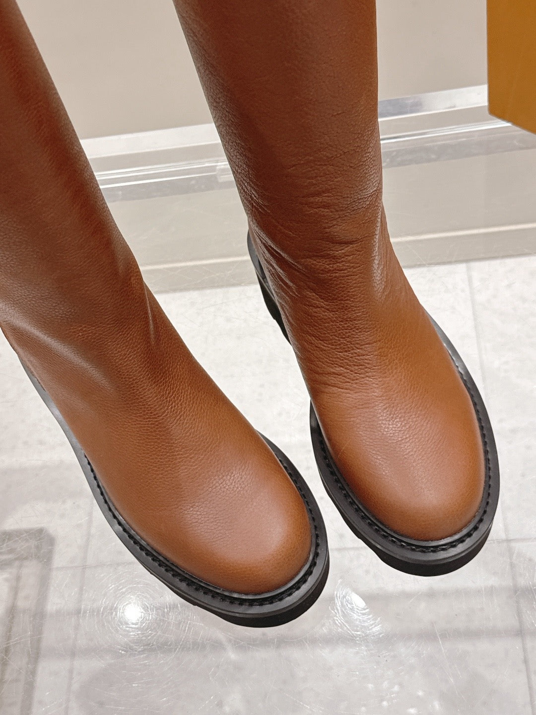 25 official autumn and winter new round head knight boots