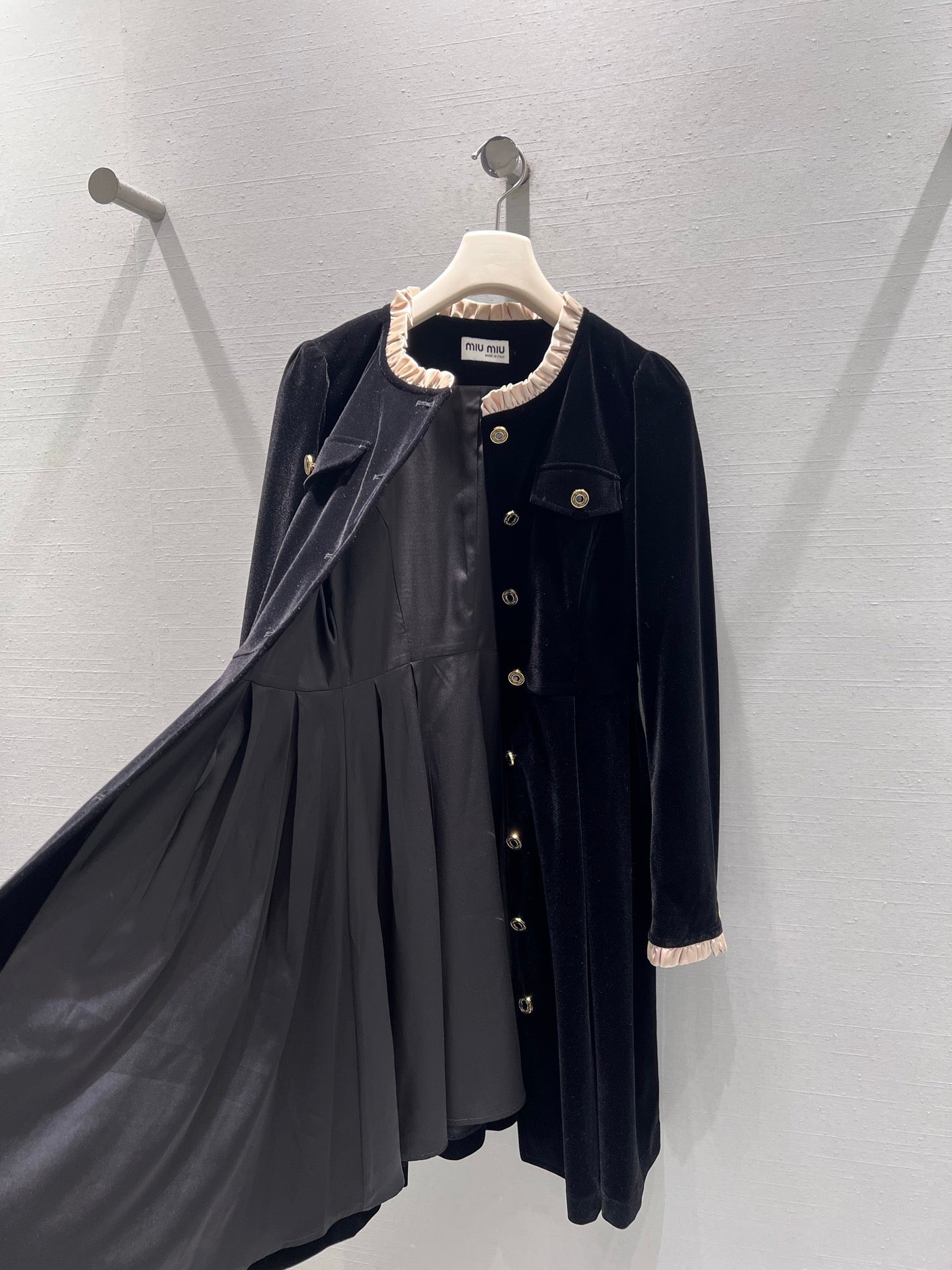 25FW haute couture collection gold velvet dress