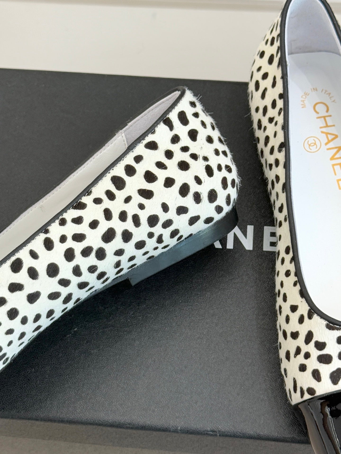 25FW classic square toe color matching flat shoes