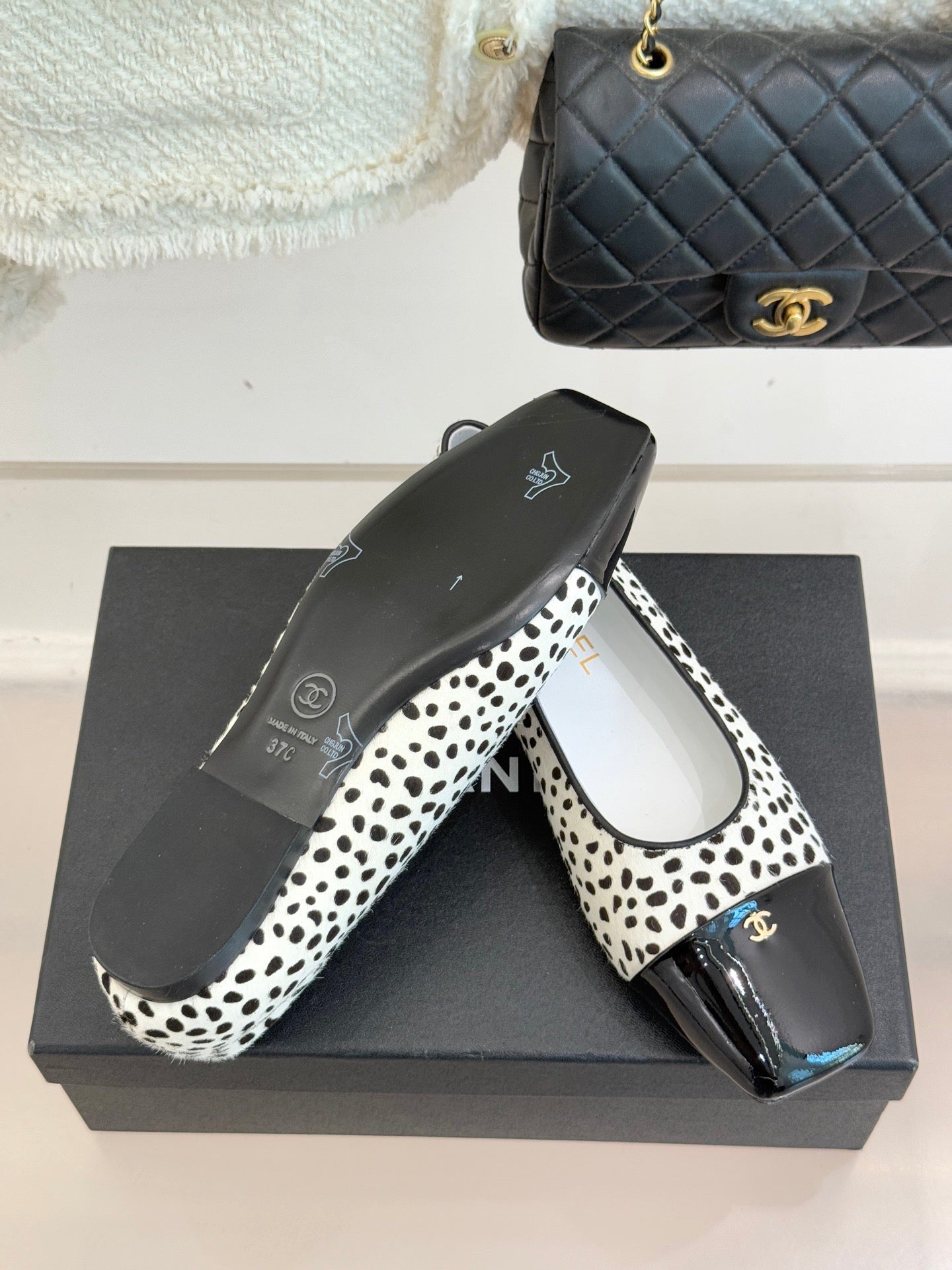 25FW classic square toe color matching flat shoes