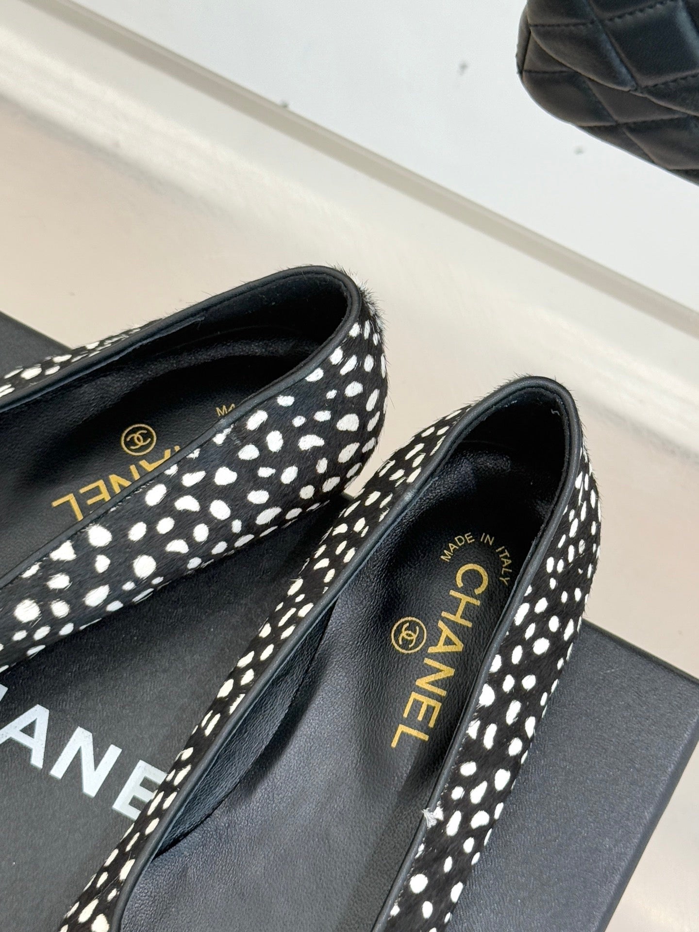 25FW classic square toe color matching flat shoes