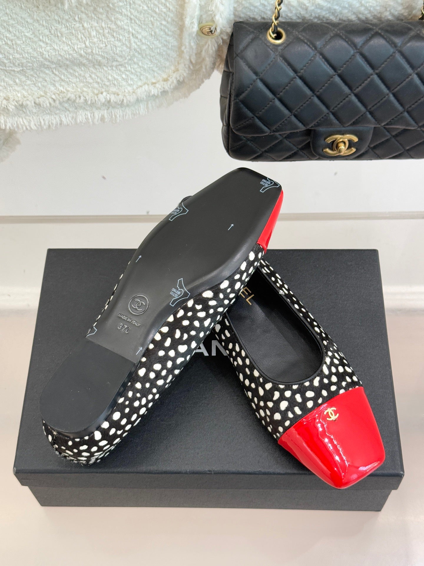 25FW classic square toe color matching flat shoes