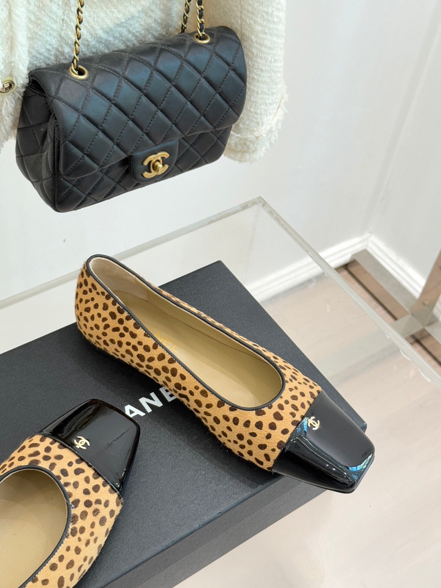 25FW classic square toe color matching flat shoes