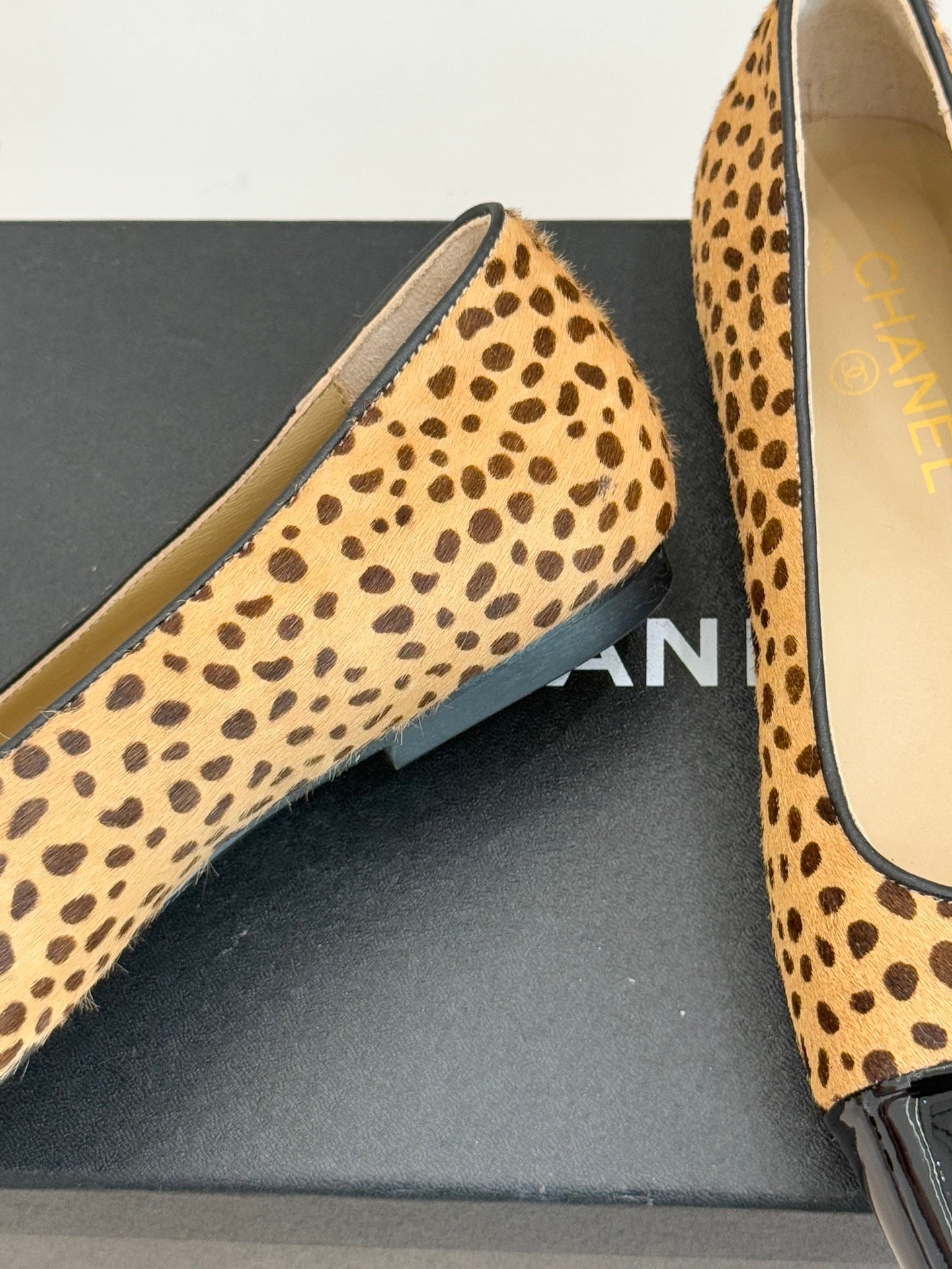 25FW classic square toe color matching flat shoes