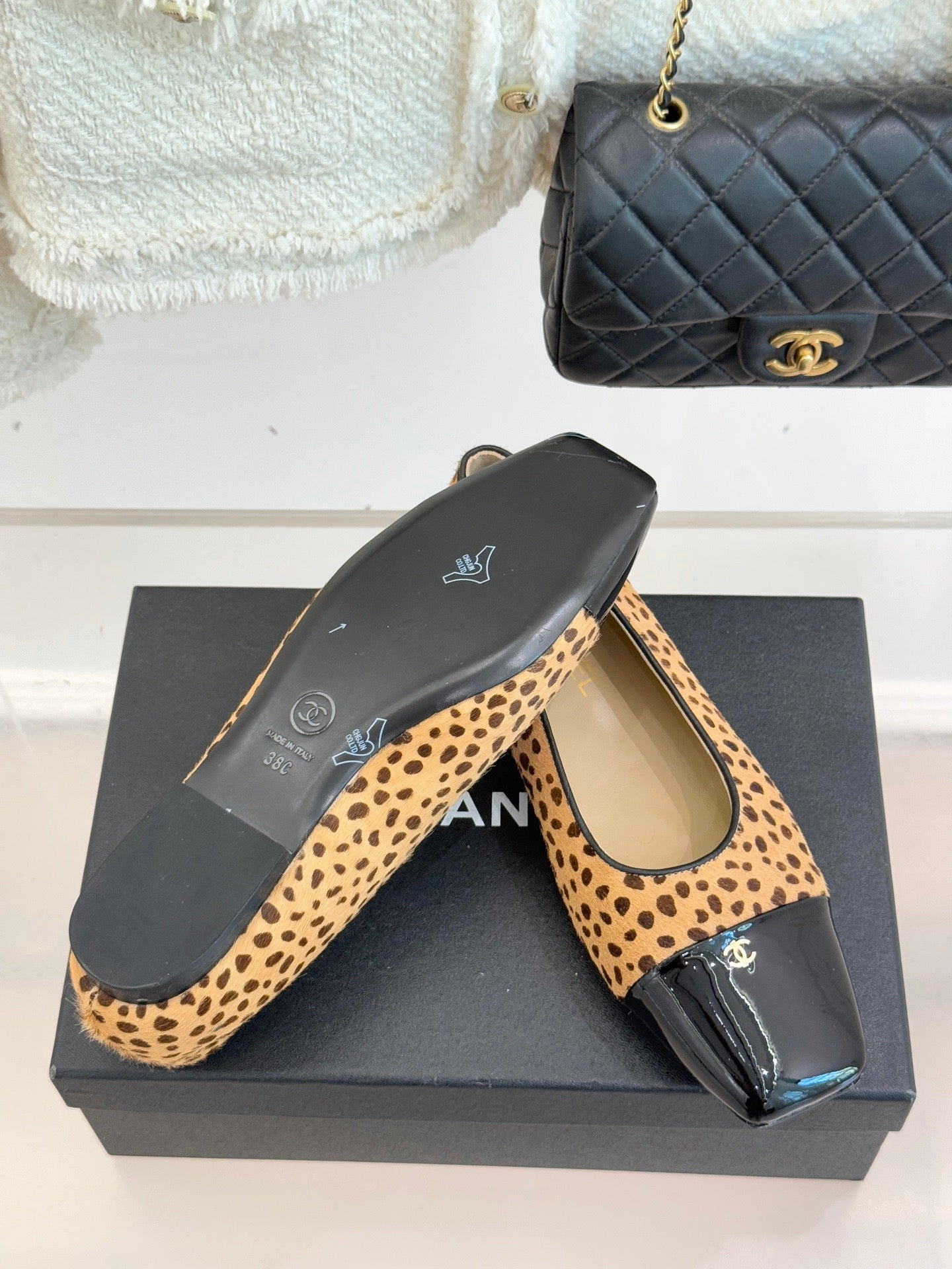 25FW classic square toe color matching flat shoes