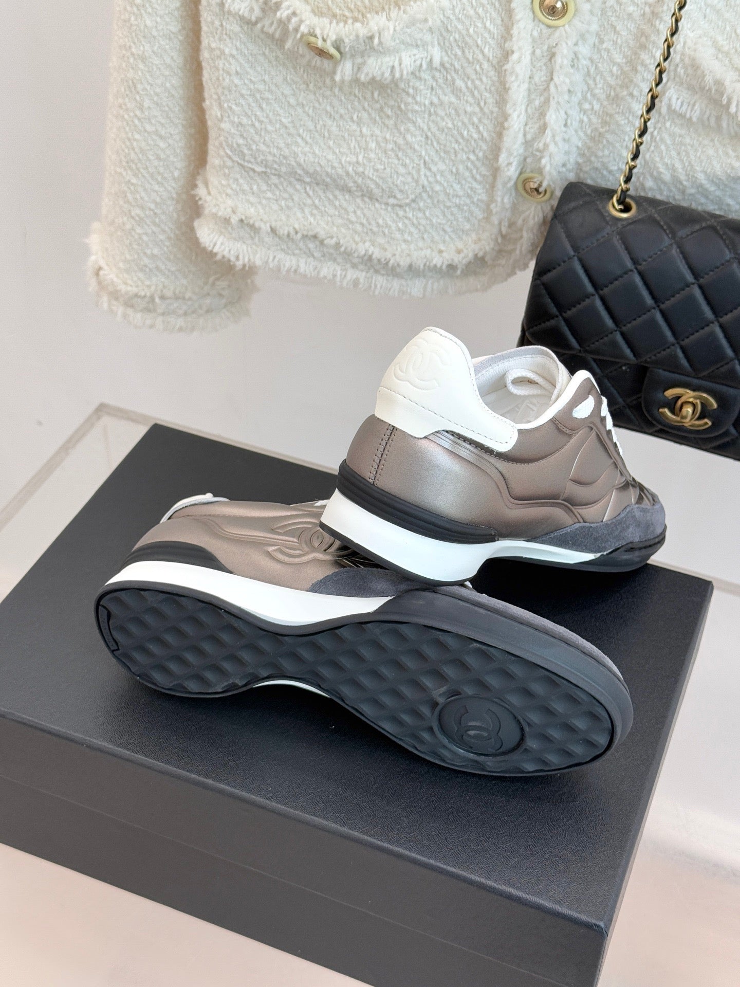 25FW classic rhombus retro casual shoes moral training sneakers