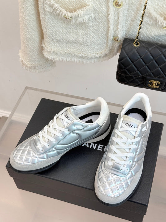 25FW classic rhombus retro casual shoes moral training sneakers