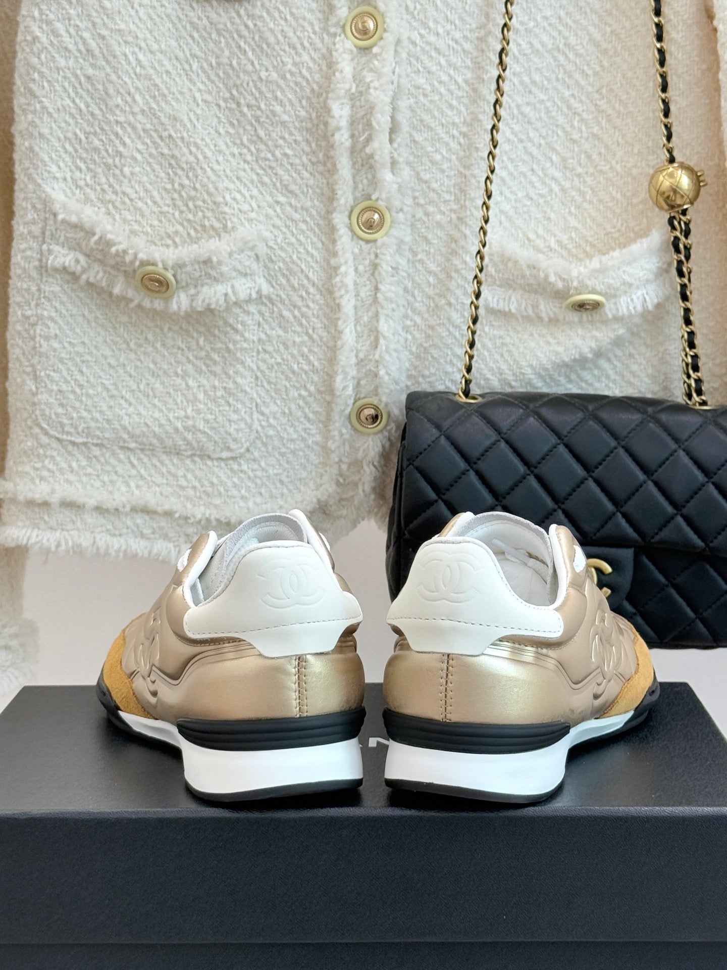 25FW classic rhombus retro casual shoes moral training sneakers