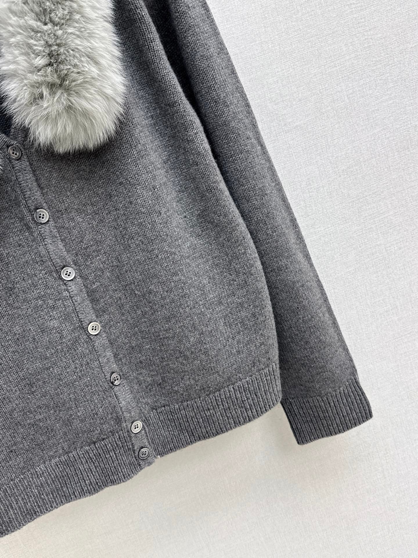 🔥HOT🔥25SS New popular series fox fur stitching V-neck jacket