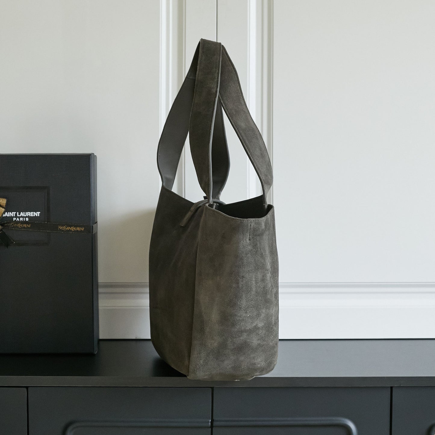 25FW new BEA horizontal TOTE suede bag