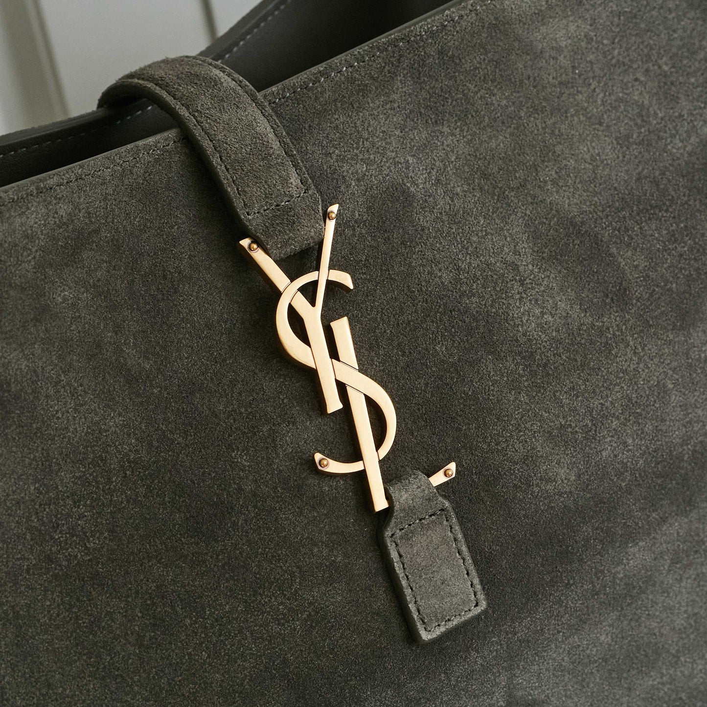 25FW new BEA horizontal TOTE suede bag