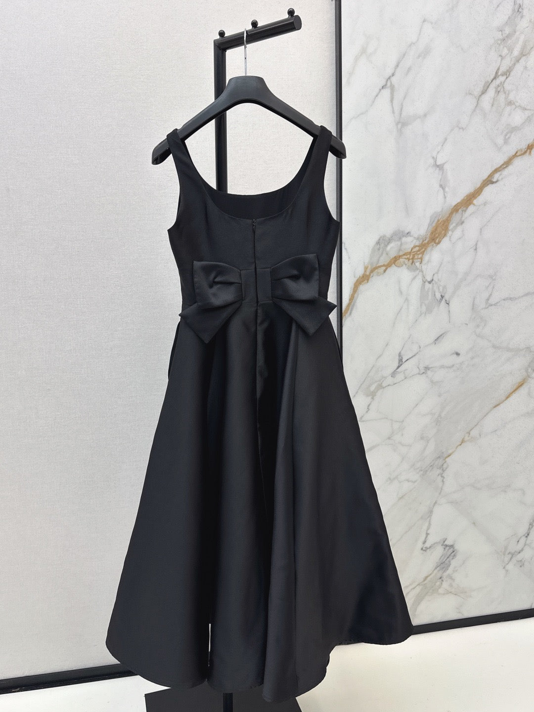 26SS New Hepburn Style Back Bow Sleeveless Dress