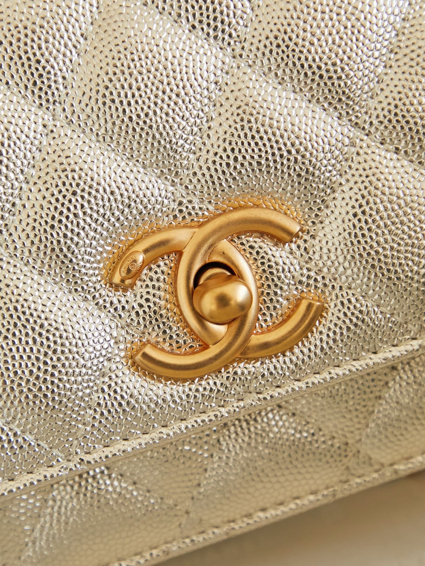 25B new style adjustable buckle hair bag