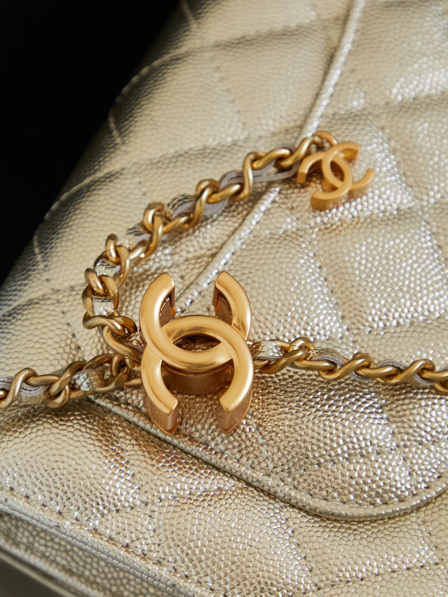 25B new style adjustable buckle hair bag