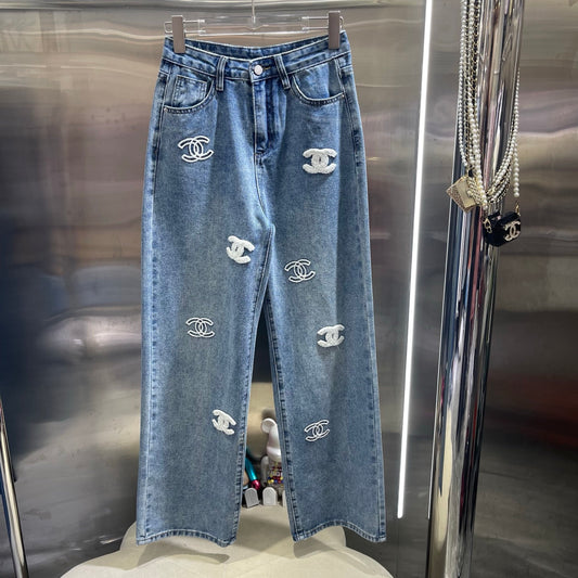 🔥HOT🔥Jeans with small logo embroidery