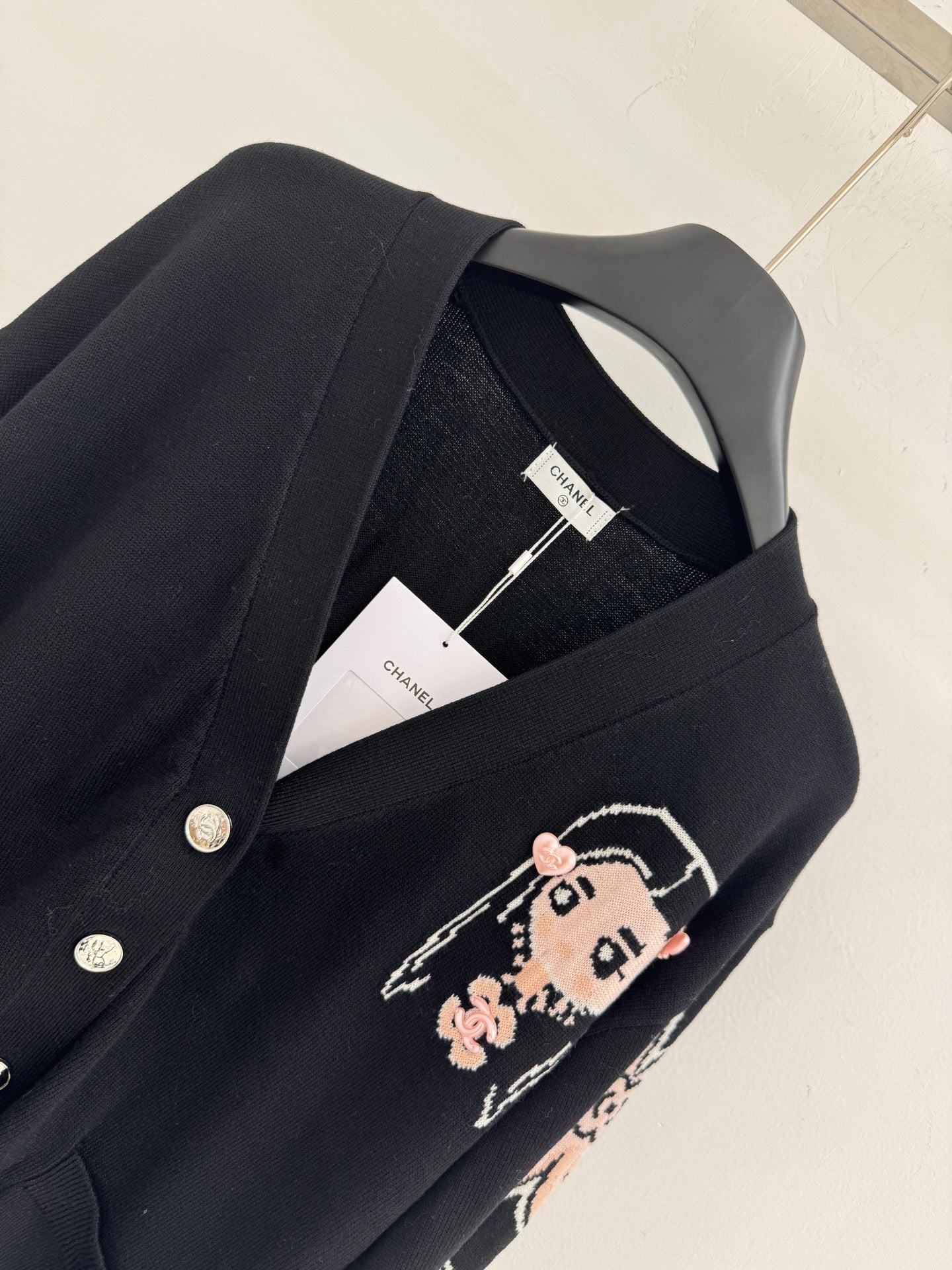 Cartoon girl pattern knitted cardigan