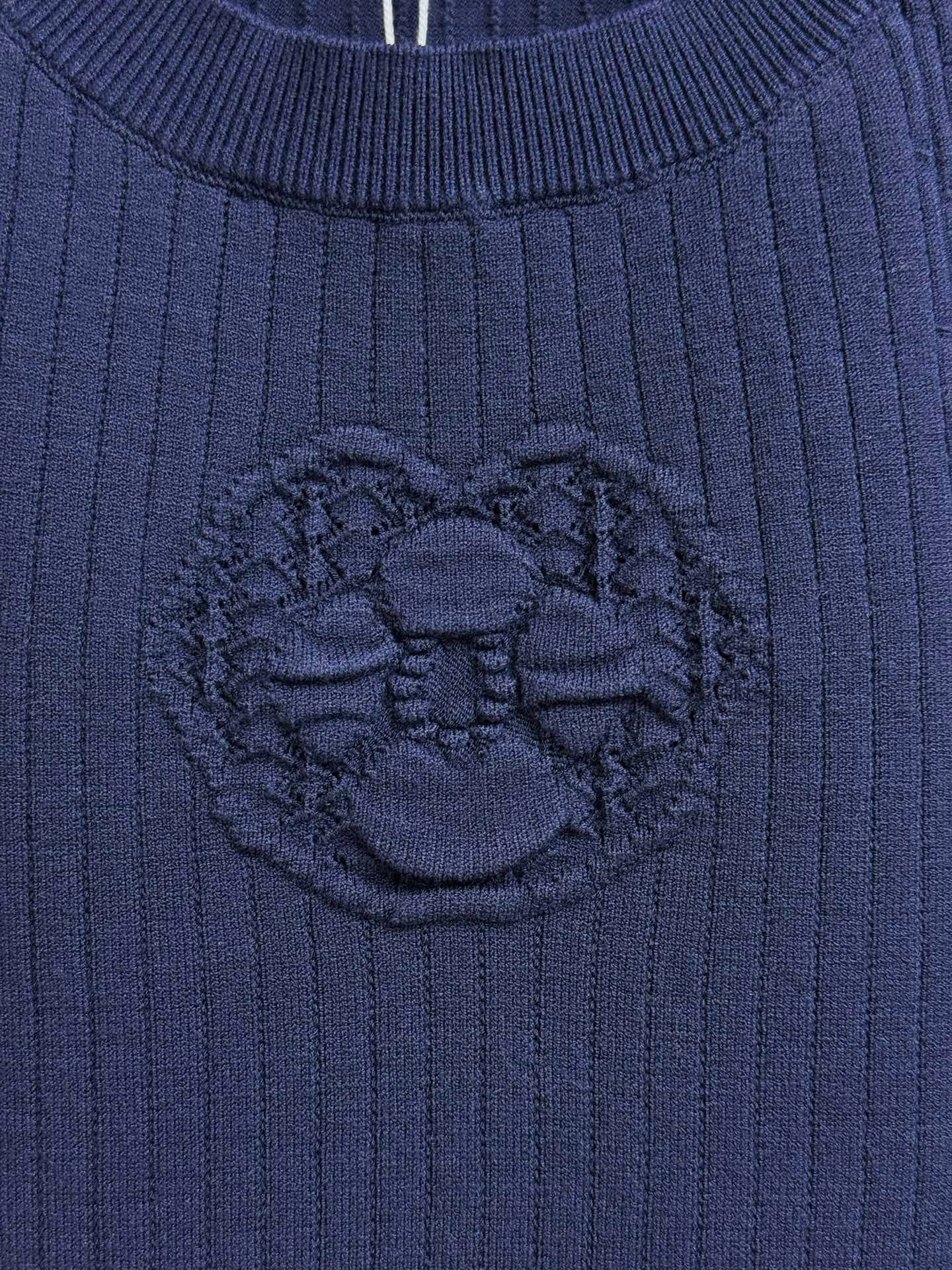 26SS NEW camellia knitted vest