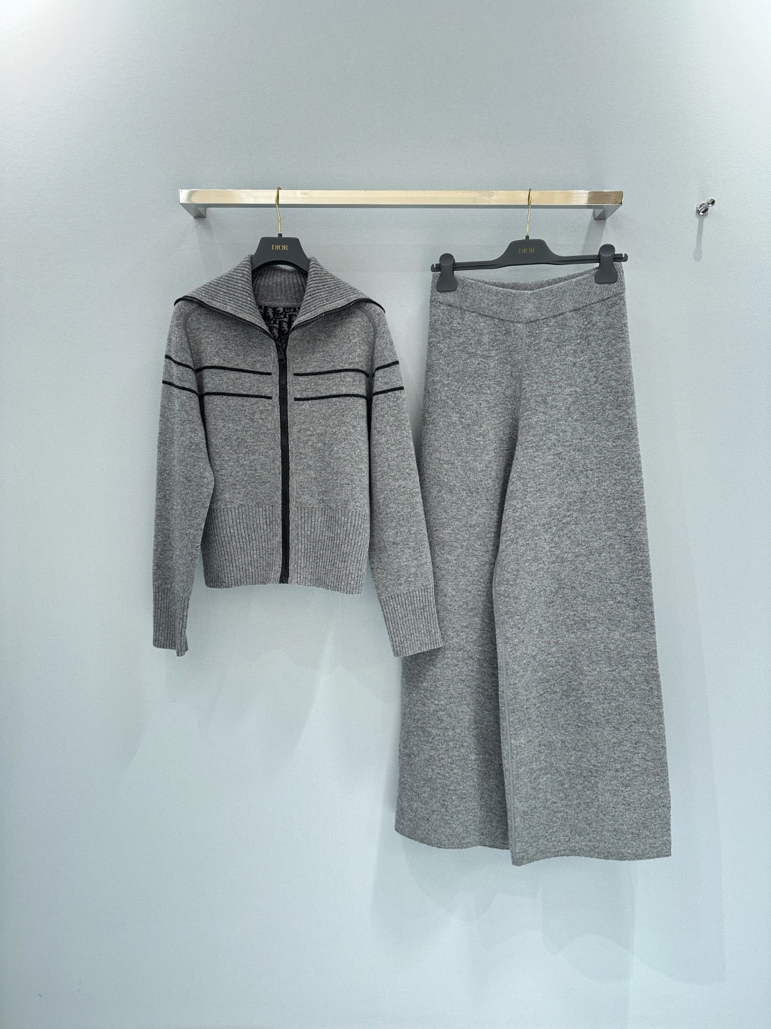 25FW NEW presbyopia suit