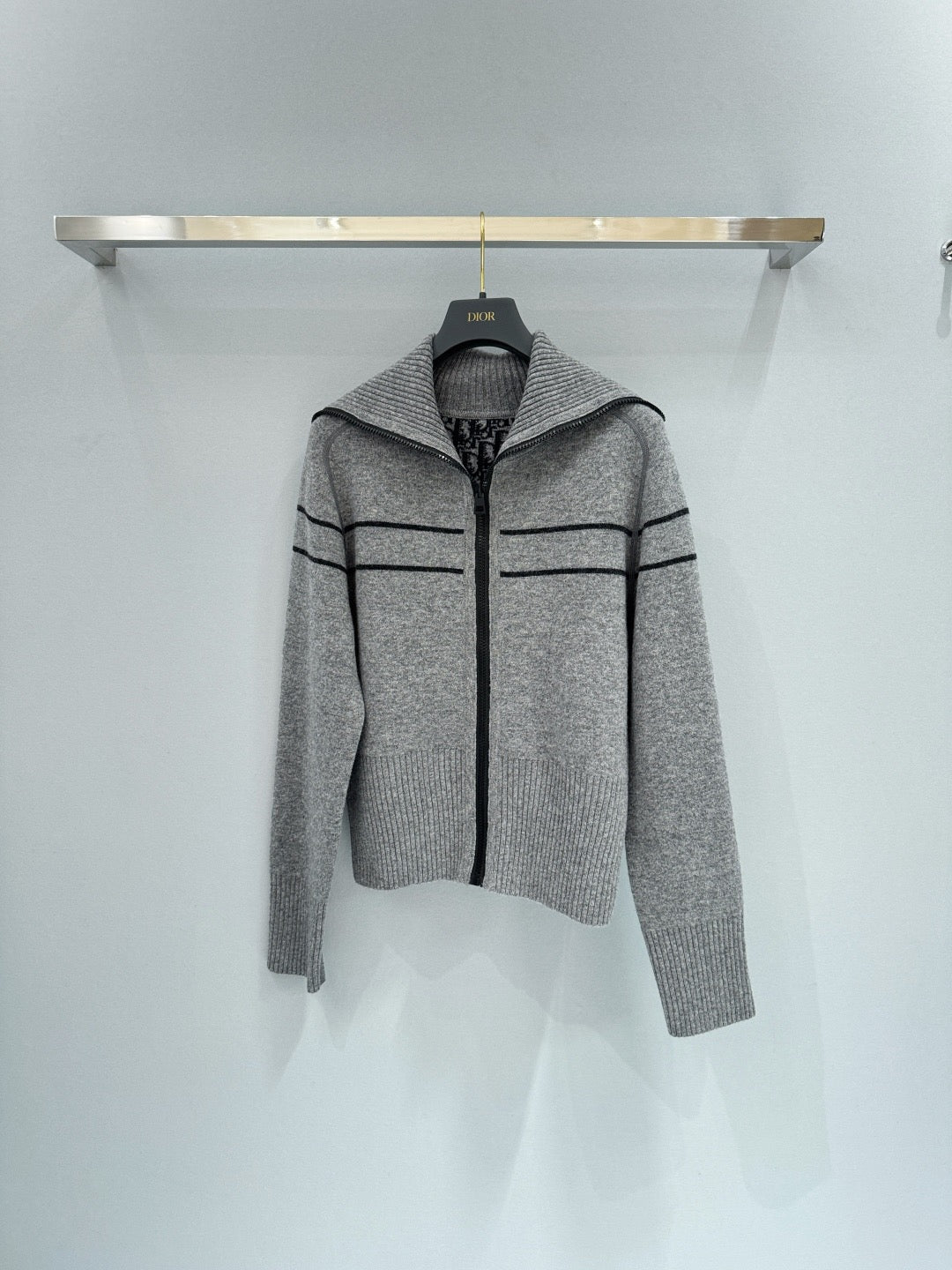 25FW NEW presbyopia suit